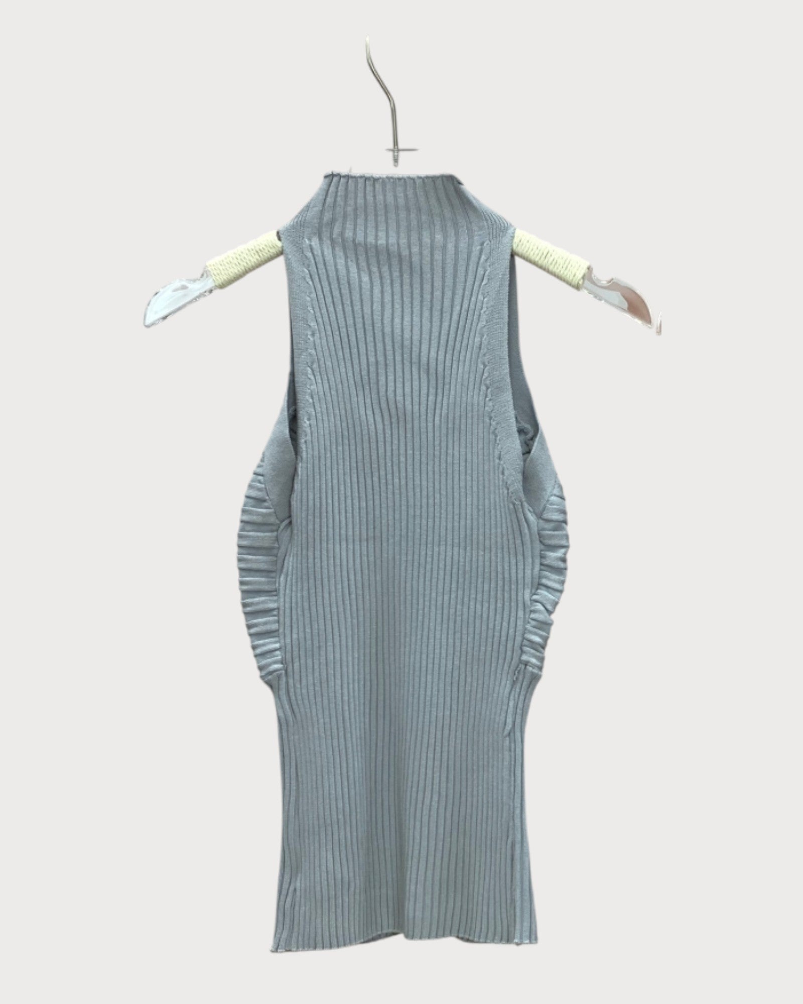 Keyhole Front Ribbed Knit Top with Gold Accent