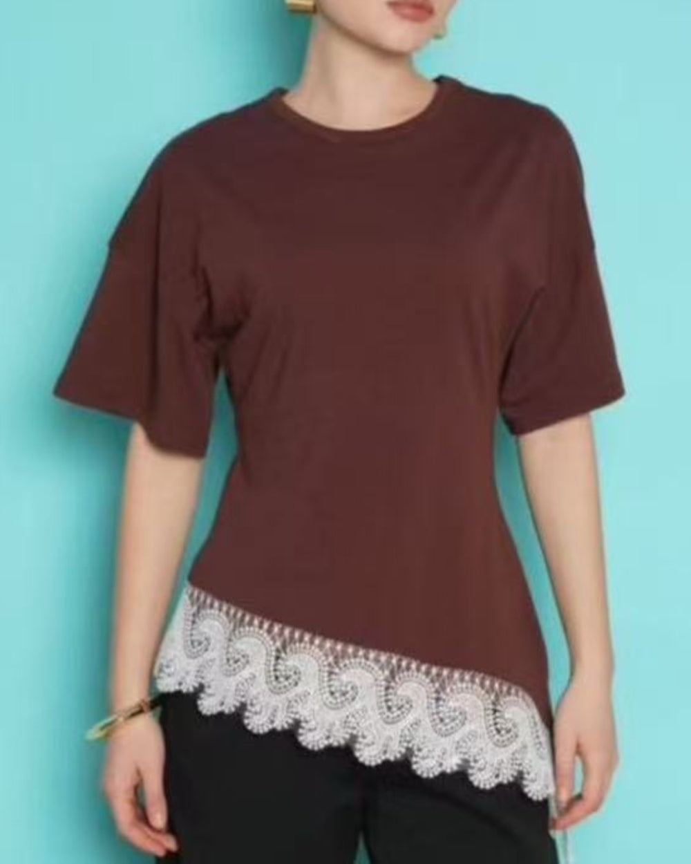 Asymmetrical Lace Hem Tee - Zilvina