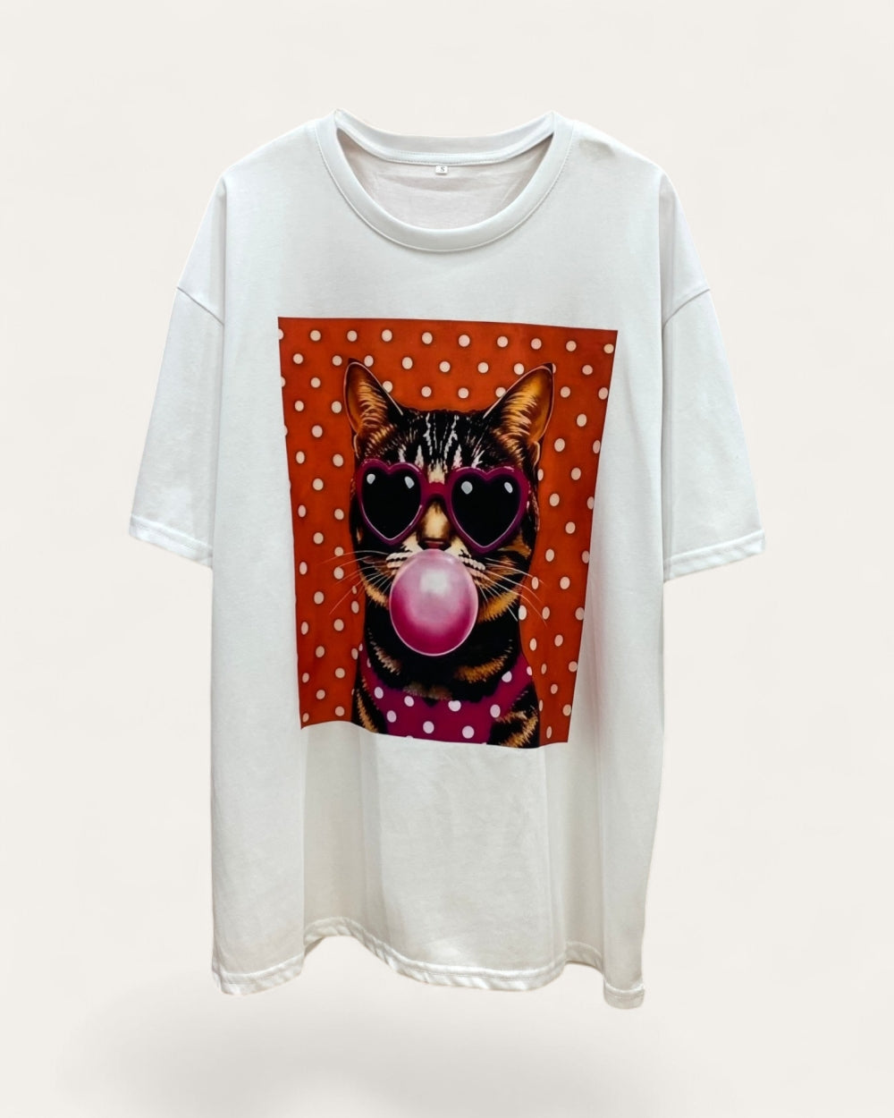 Bubble Gum Cat Graphic Tee - Zilvina