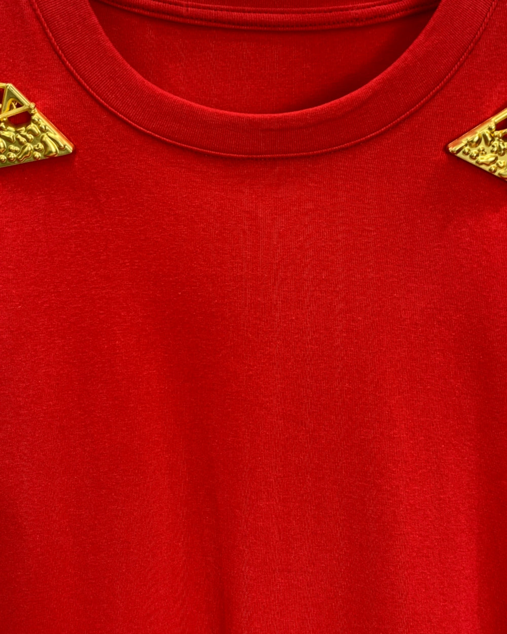 Chain Shoulder Detail Tee - Zilvina