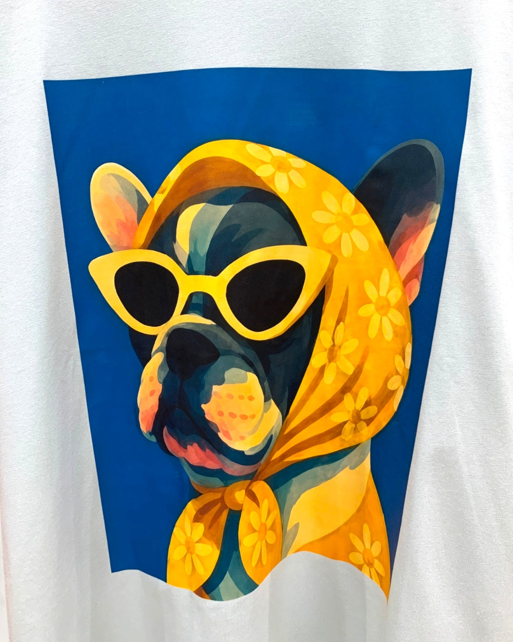 Chic Bulldog Scarf Graphic Tee - Zilvina