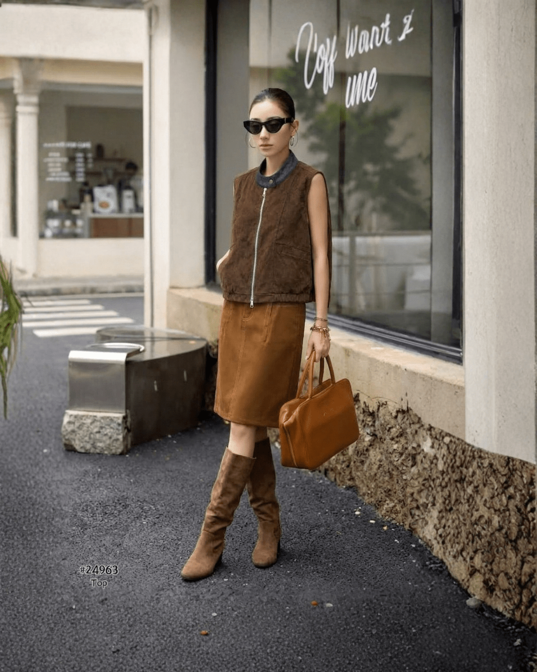 Contrast Collar Faux Suede Zip Vest - Zilvina
