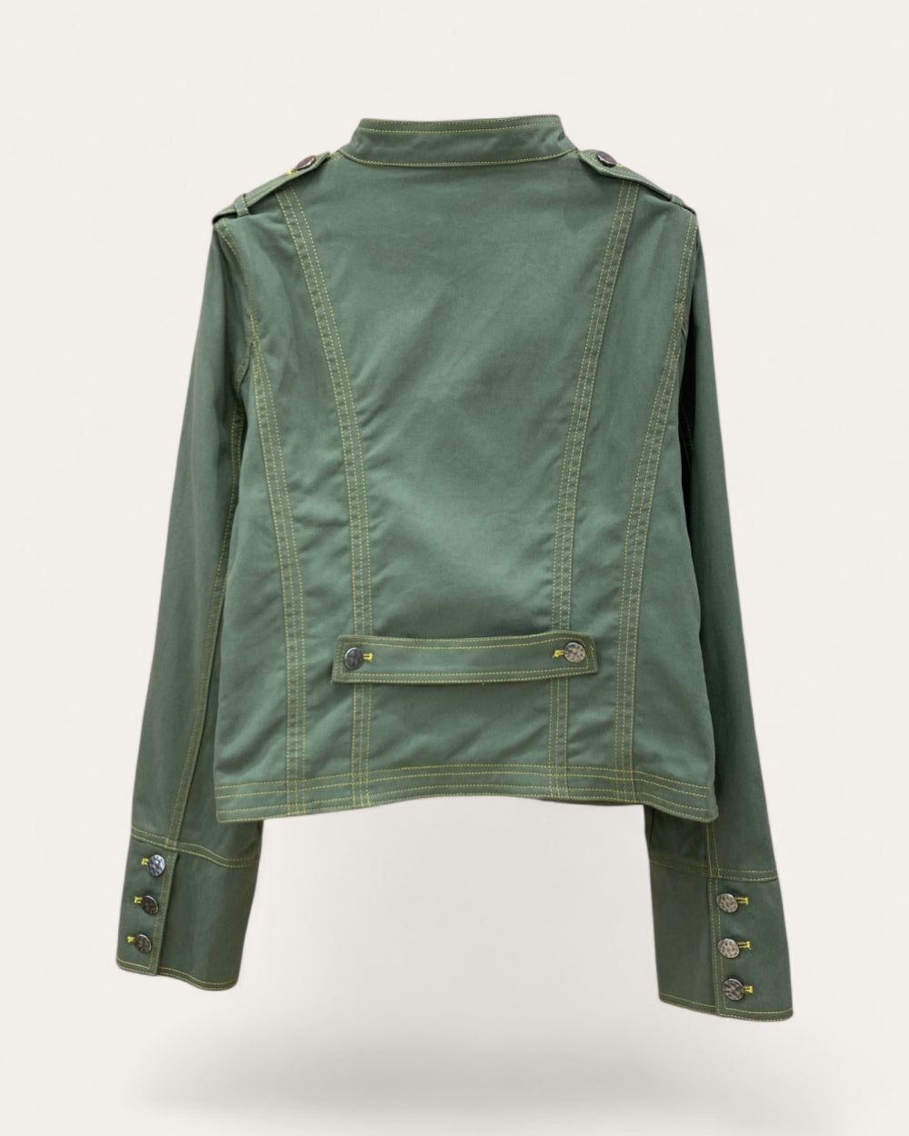 24136_GREEN