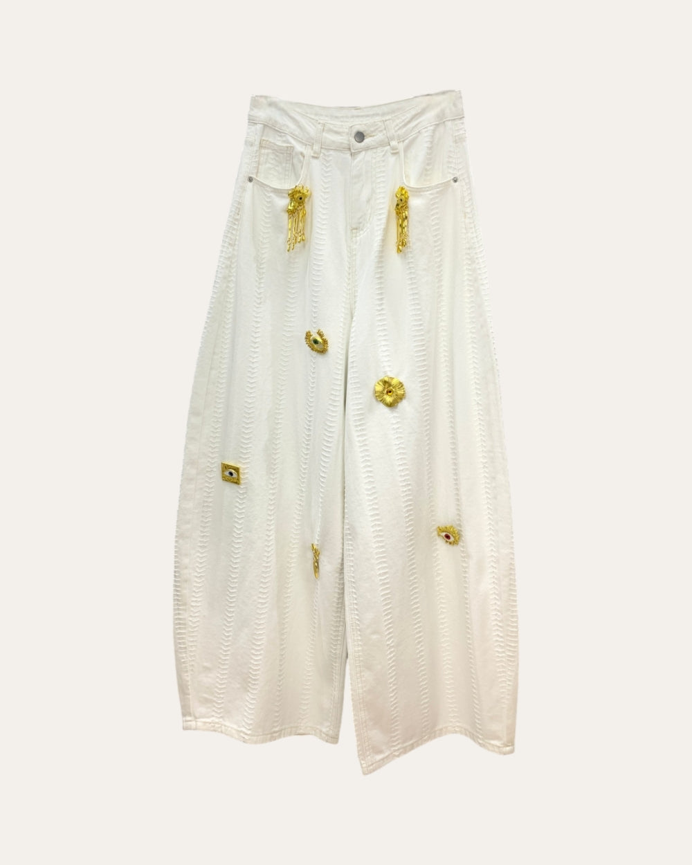 Embellished Textured Wide - Leg Jeans - Zilvina