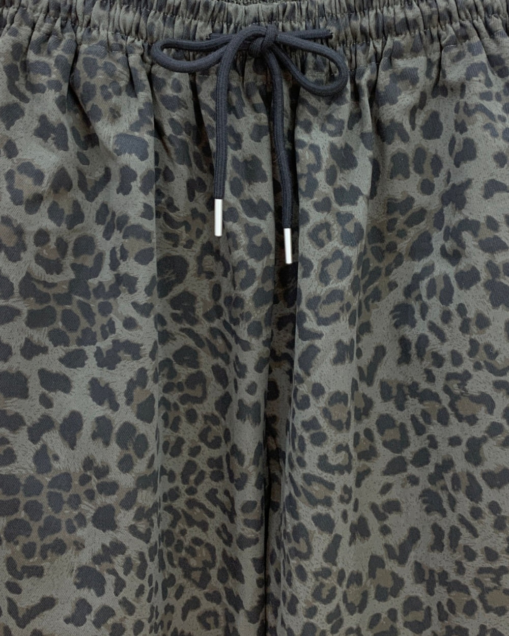 25093_BLACK