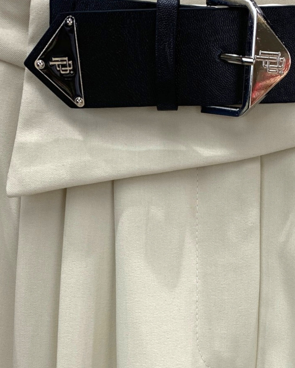 High - Waist Pleated Wide - Leg Pants with Belt - Zilvina