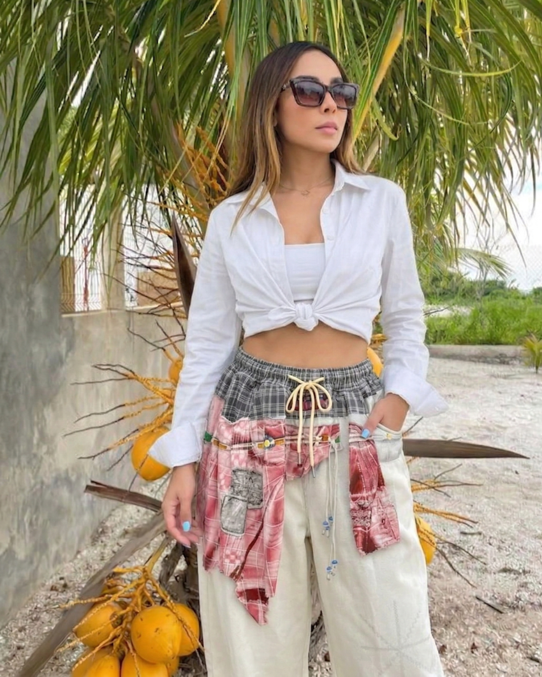 Layered Waist Contrast Wide - Leg Pants - Zilvina