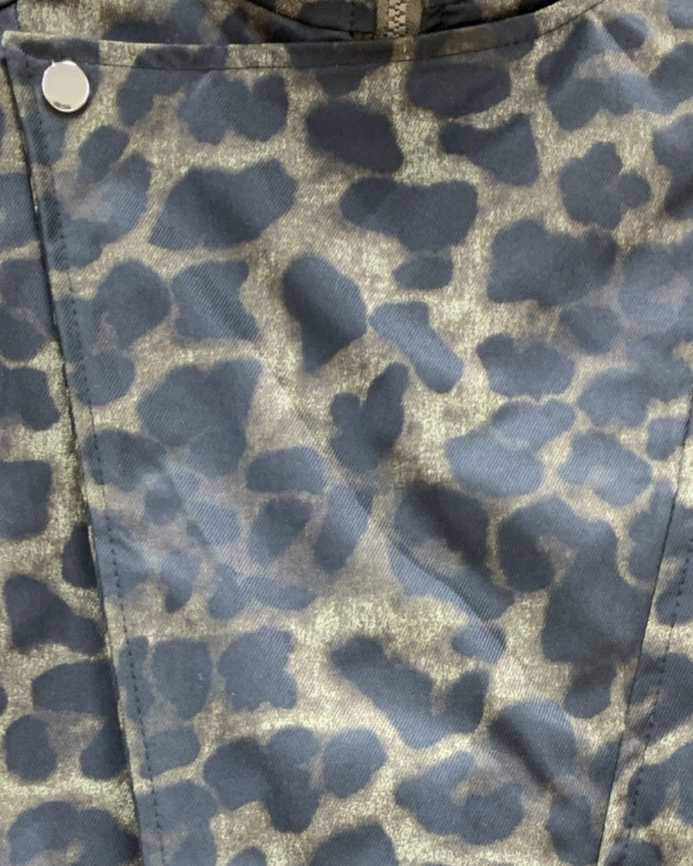Leopard Print Buckle Hem Jacket - Zilvina