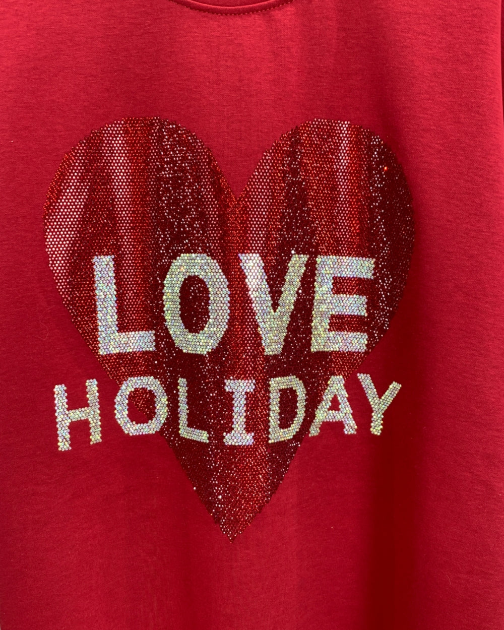 “LOVE HOLIDAY” Sequin Heart Tee - Zilvina