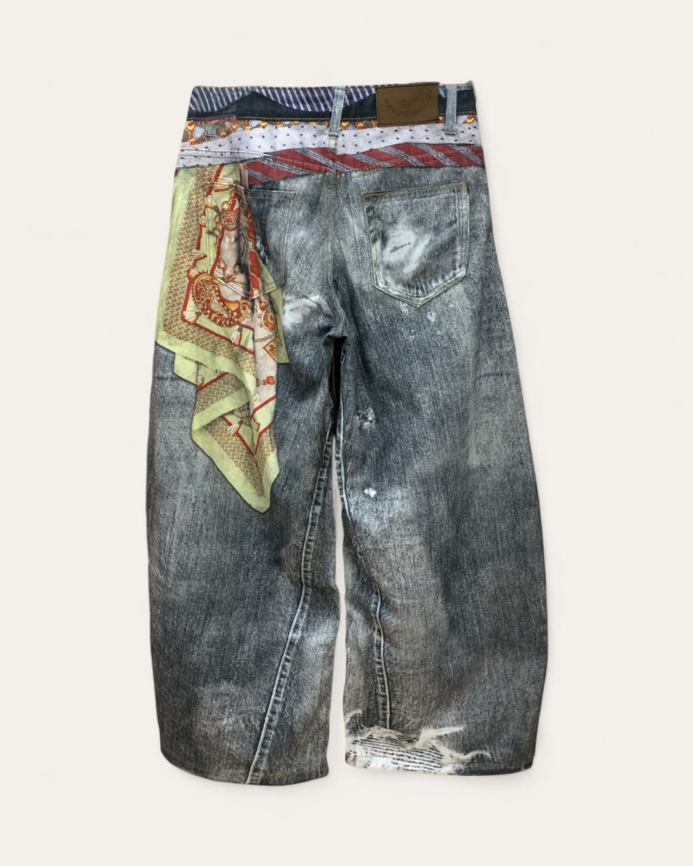 Neck Tie Embellished Wide Leg Jeans - Zilvina