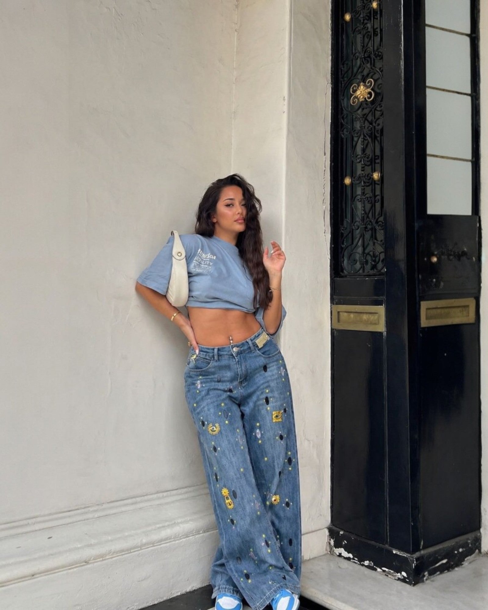 Printed Embellished Vintage Wash Straight Leg Jeans - Zilvina