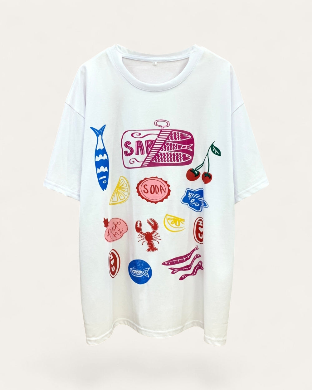 Seaside Market Graphic Tee - Zilvina
