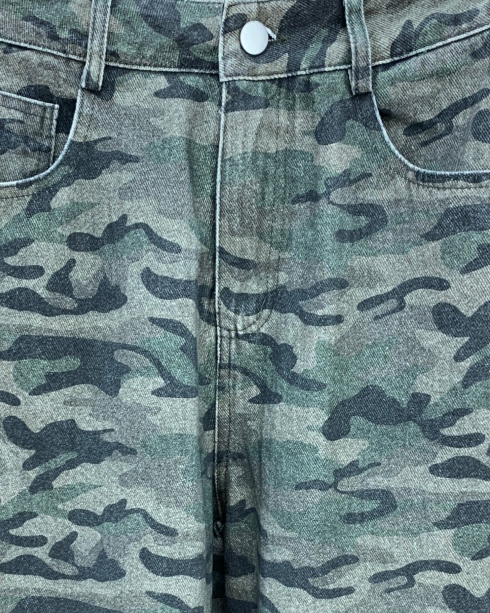 Shadow Camo Wide-Leg Jeans - Zilvina