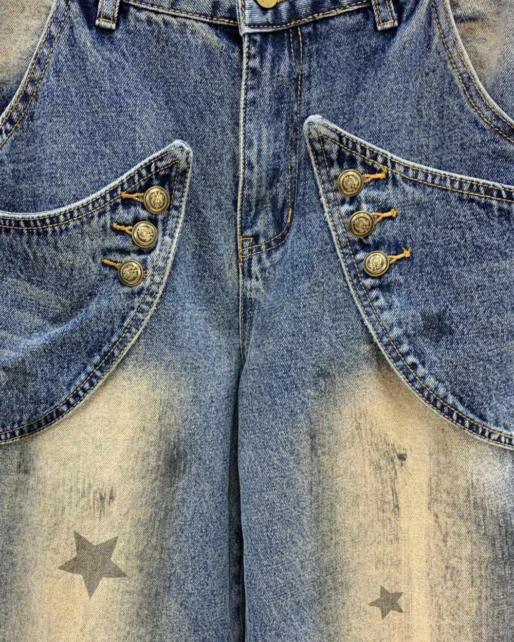 Star Detail Barrel-Leg Jeans - Zilvina