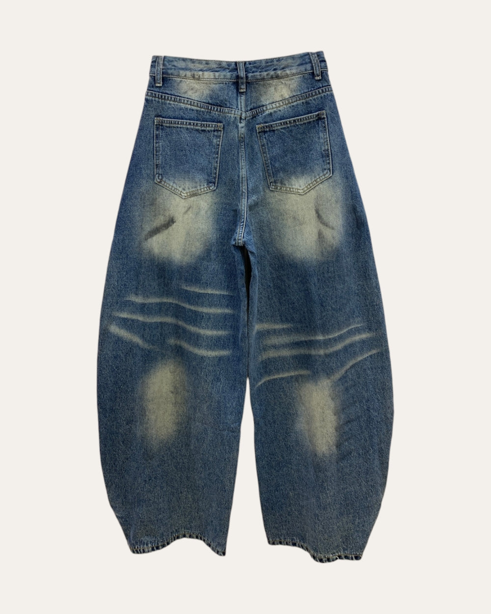 Star Detail Barrel-Leg Jeans - Zilvina
