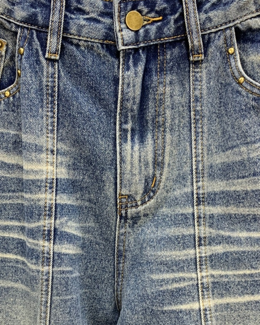 Studded Barrel Leg Washed Jeans - Zilvina