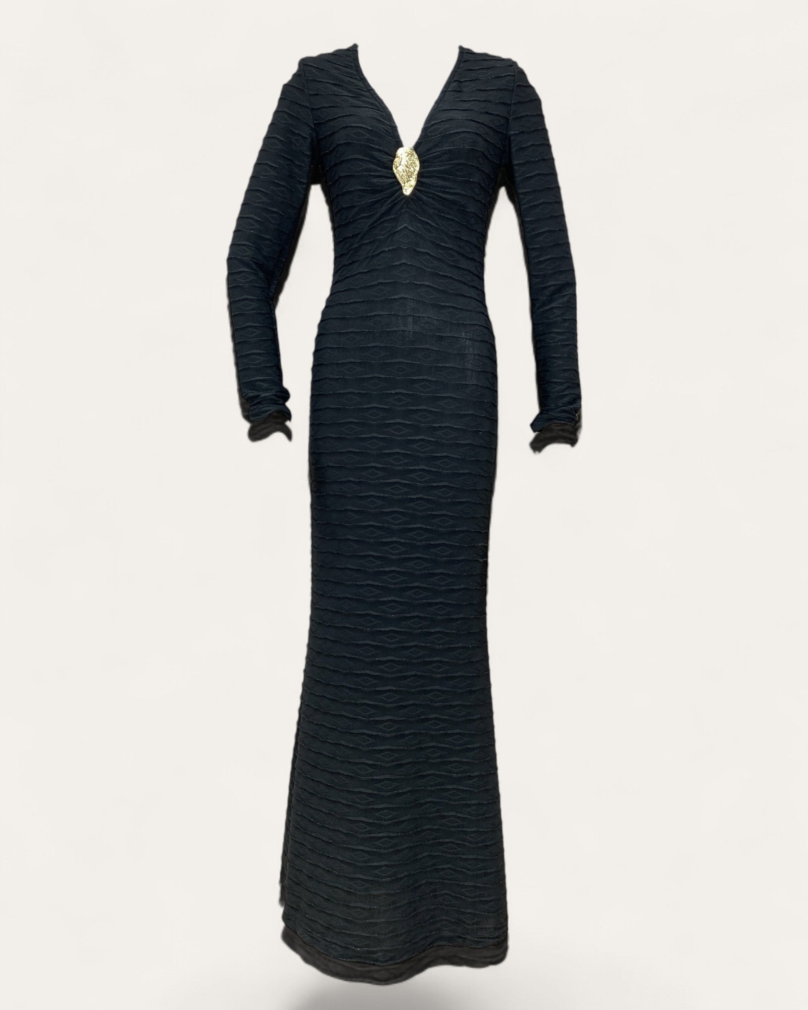 Textured Slim Maxi Dress with Long Sleeves - Zilvina