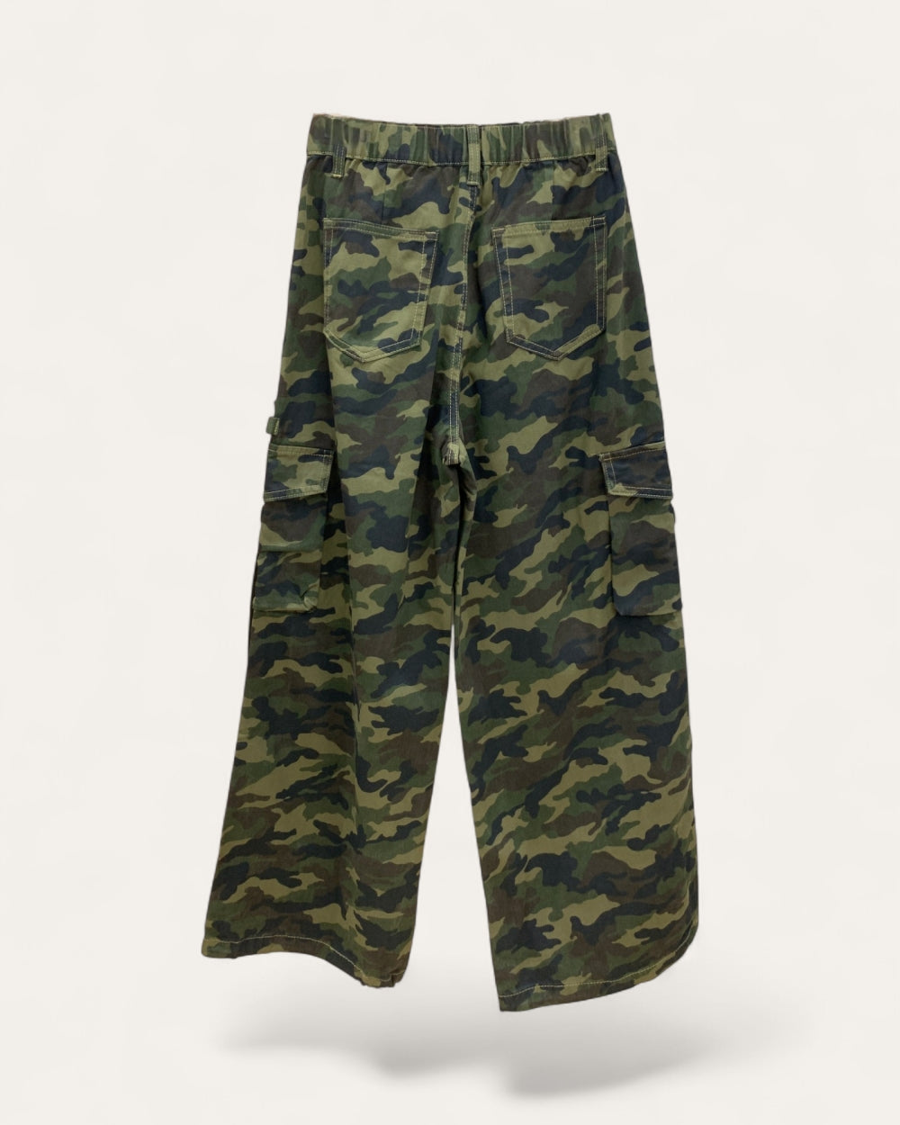 Utility Mode Camo Cargo Pants - Zilvina