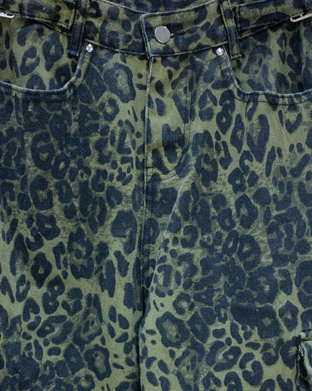 Wild Utility Leopard Cargo Pants - Zilvina
