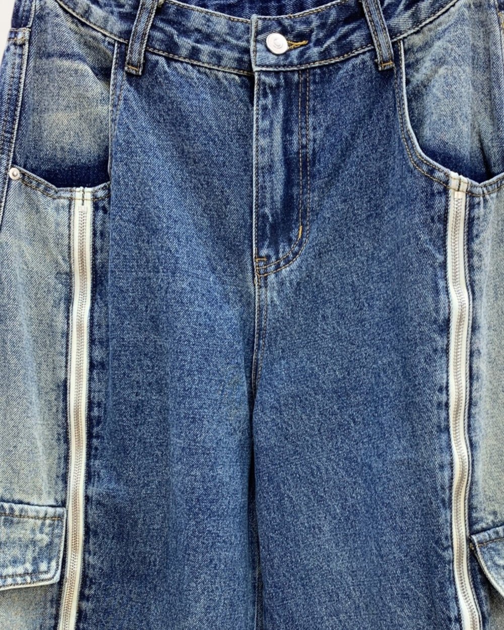 Zip Panel Cargo Barrel Jeans - Zilvina