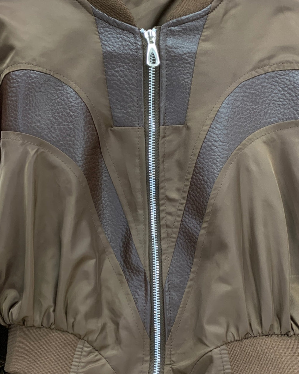25096_BROWN