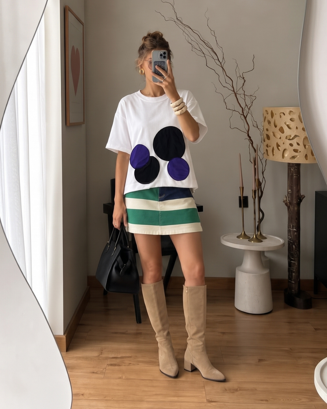 bstract Circle Appliqué Tee