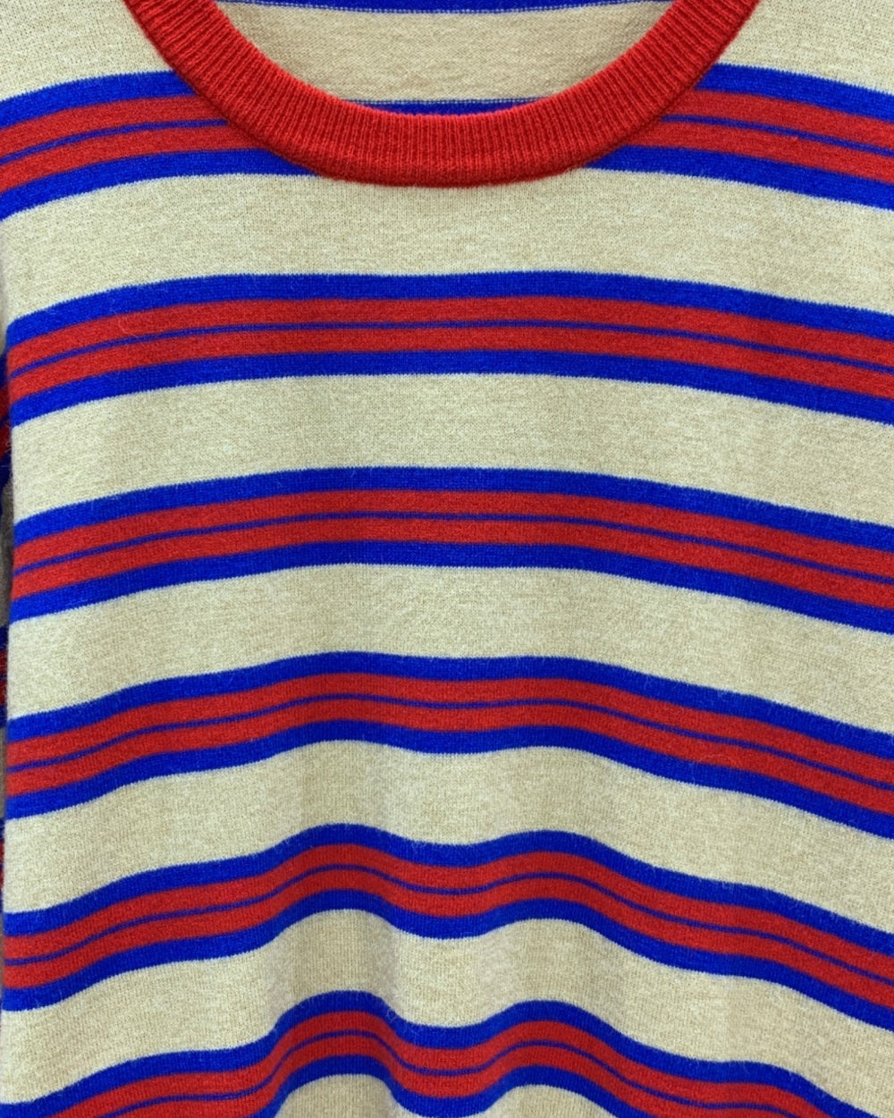 25085_RED