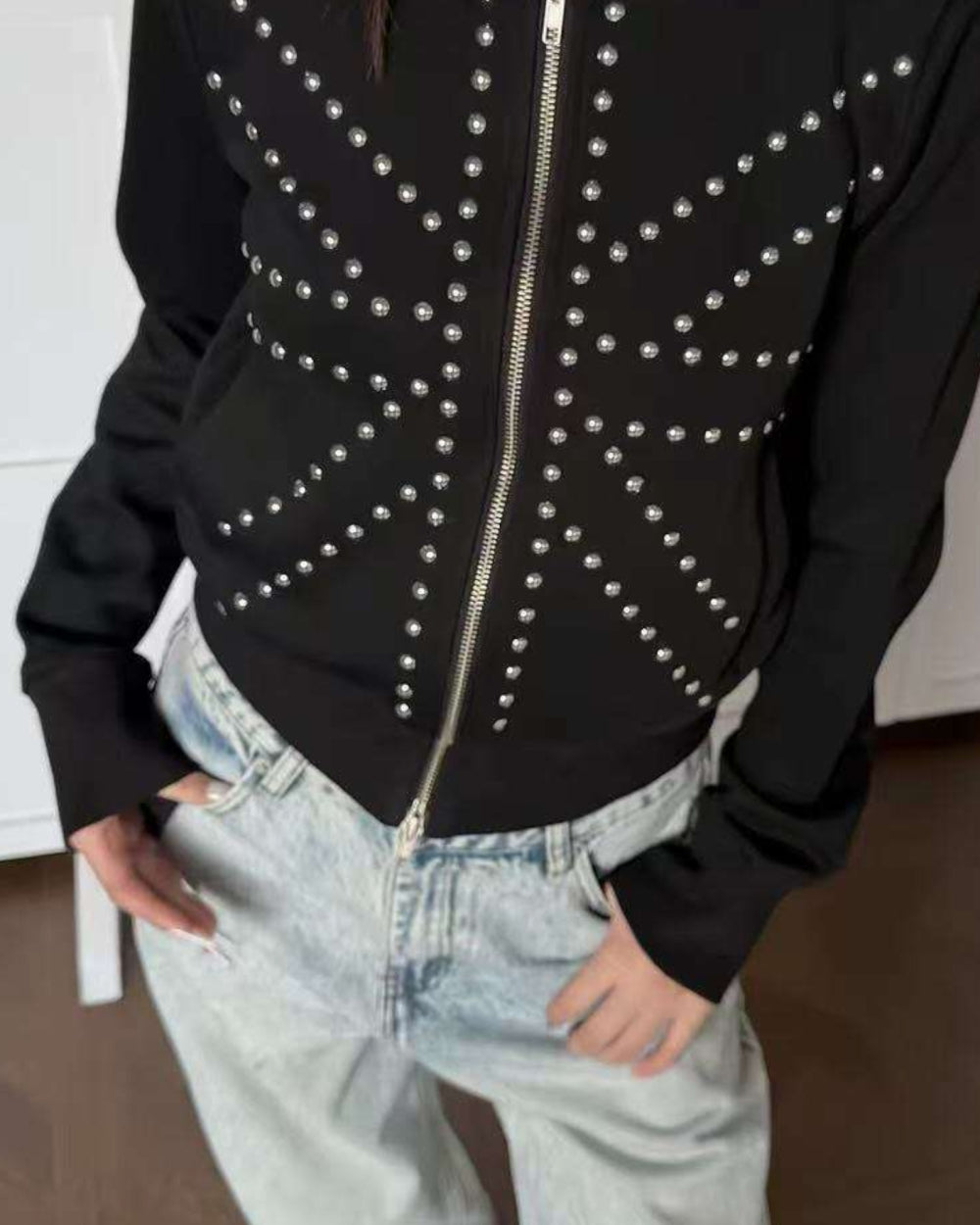 24950_BLACK