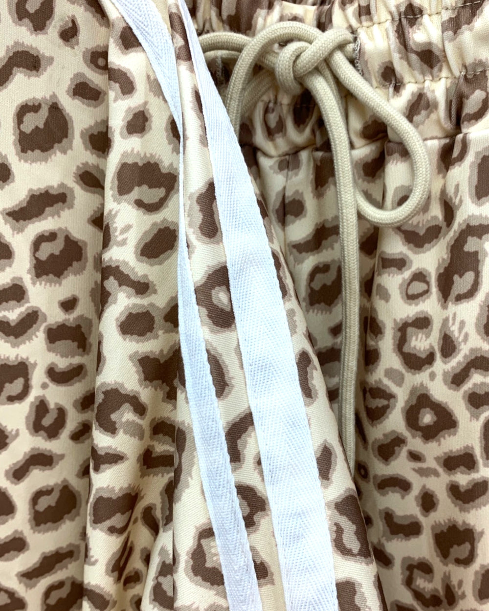 24732_BEIGE