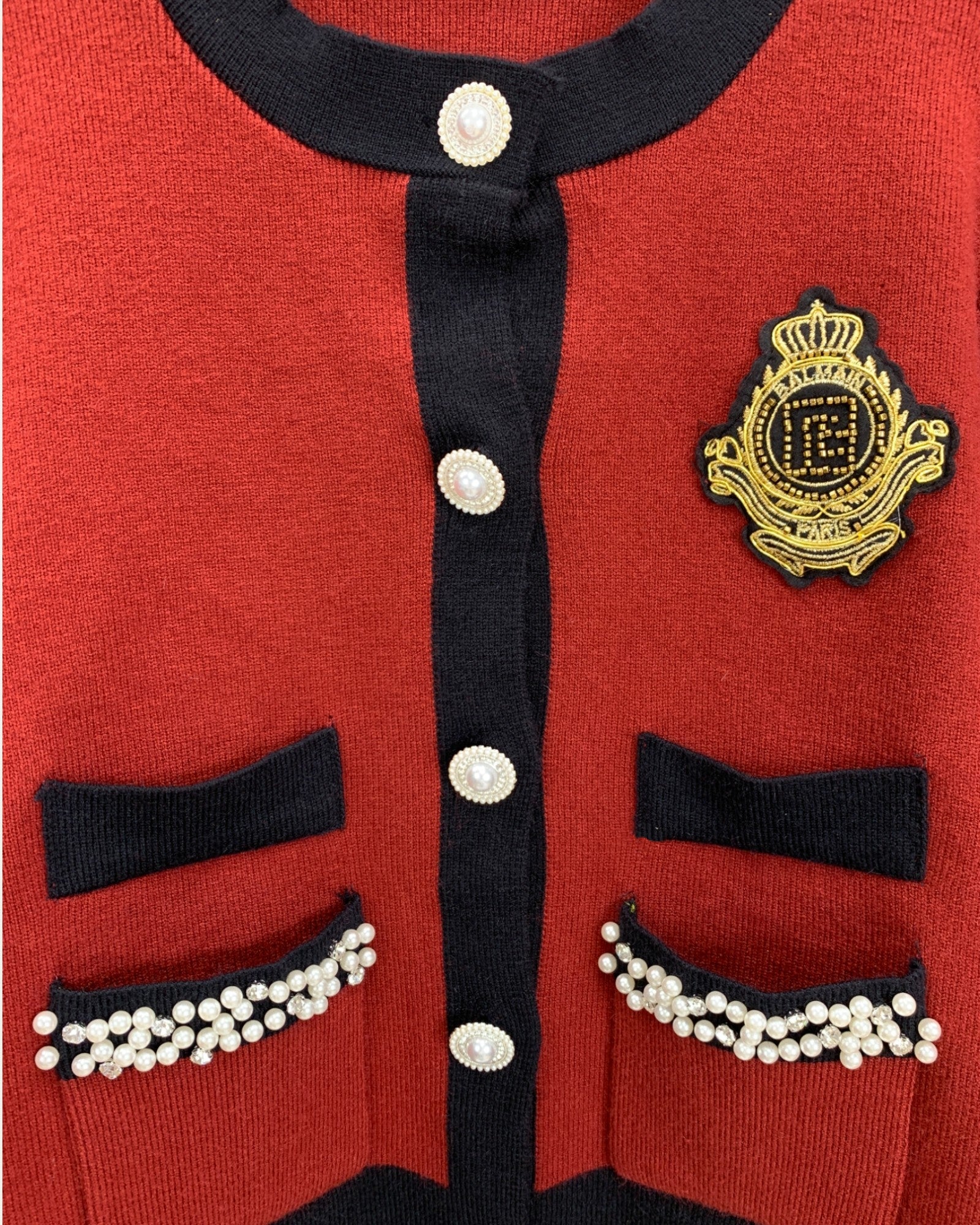 Contrast Trim Crest Knit Cardigan