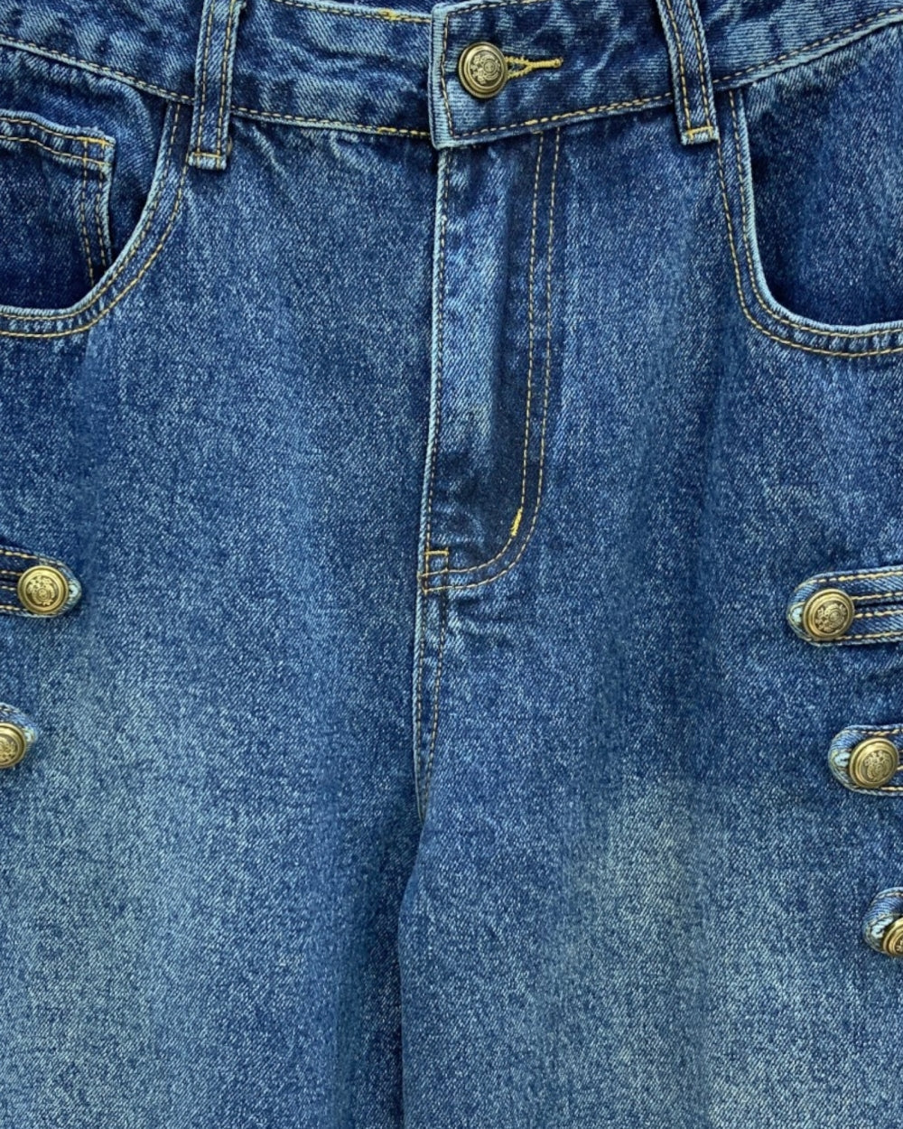 Button Detail Barrel Leg Jeans - Zilvina