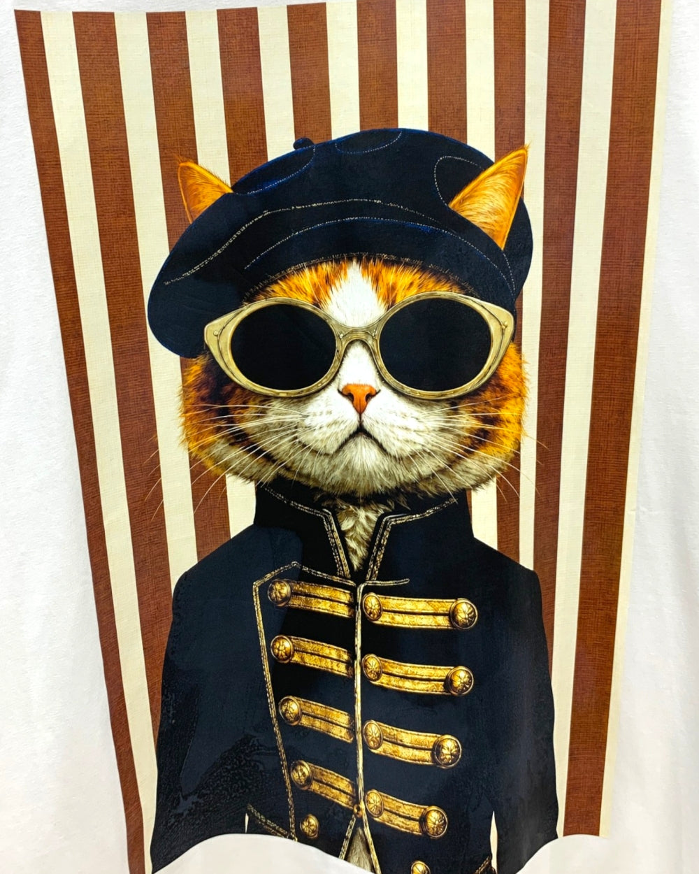 Cat Graphic T-Shirt - Zilvina