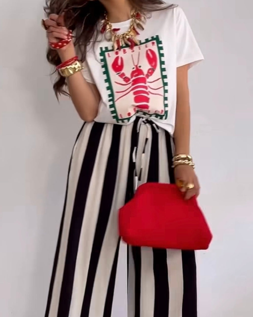 Coastal Lobster Graphic Tee - Zilvina