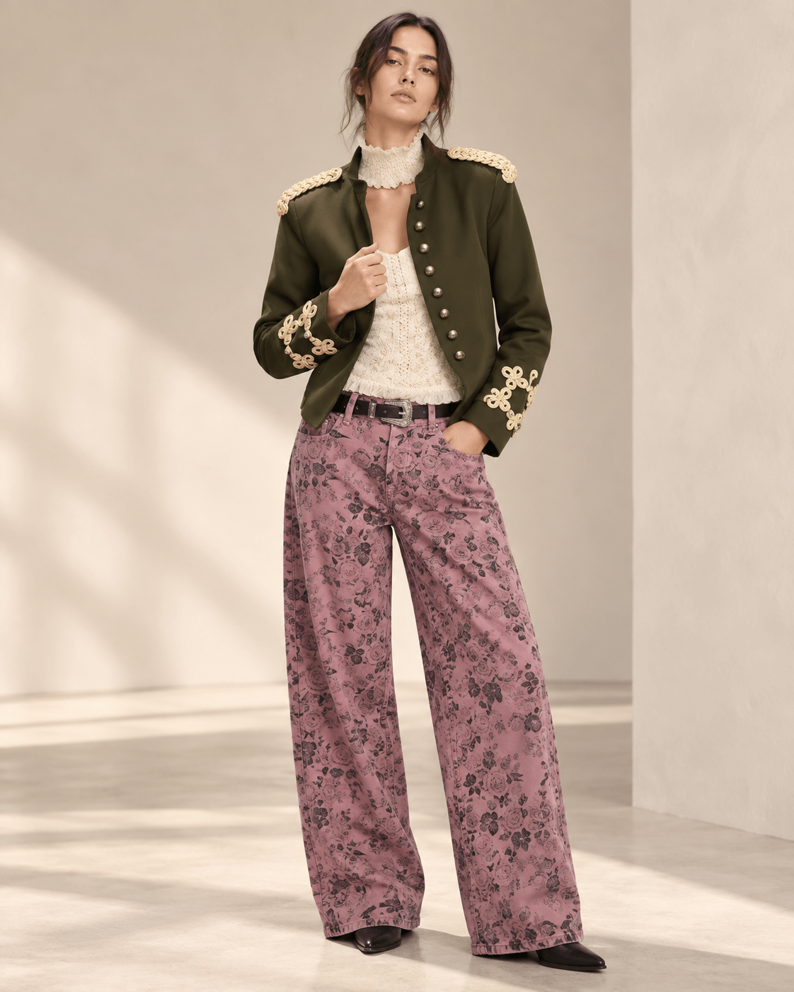 Embroidered Military Cropped Jacket - Zilvina