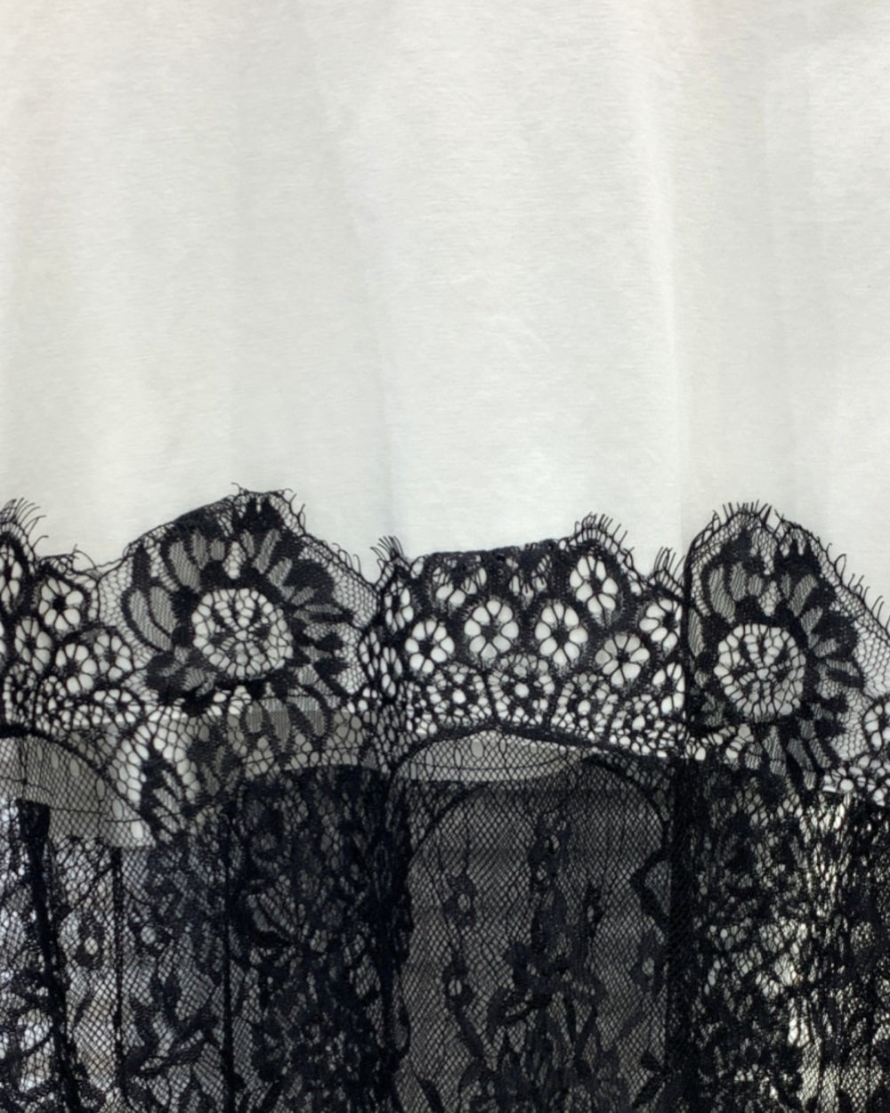 Lace Hem Casual Tee - Zilvina