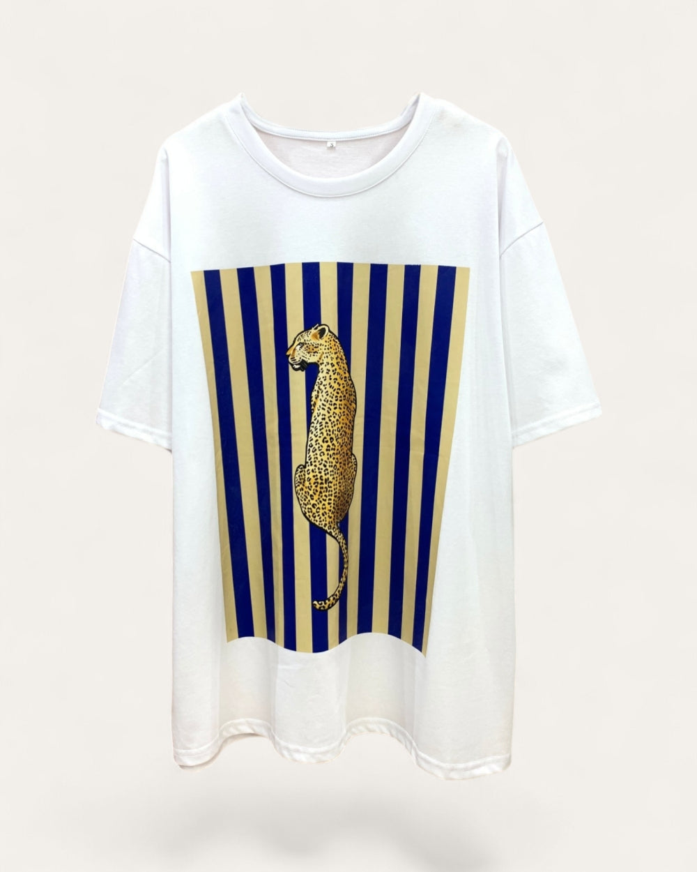 Leopard Graphic Tee - Zilvina