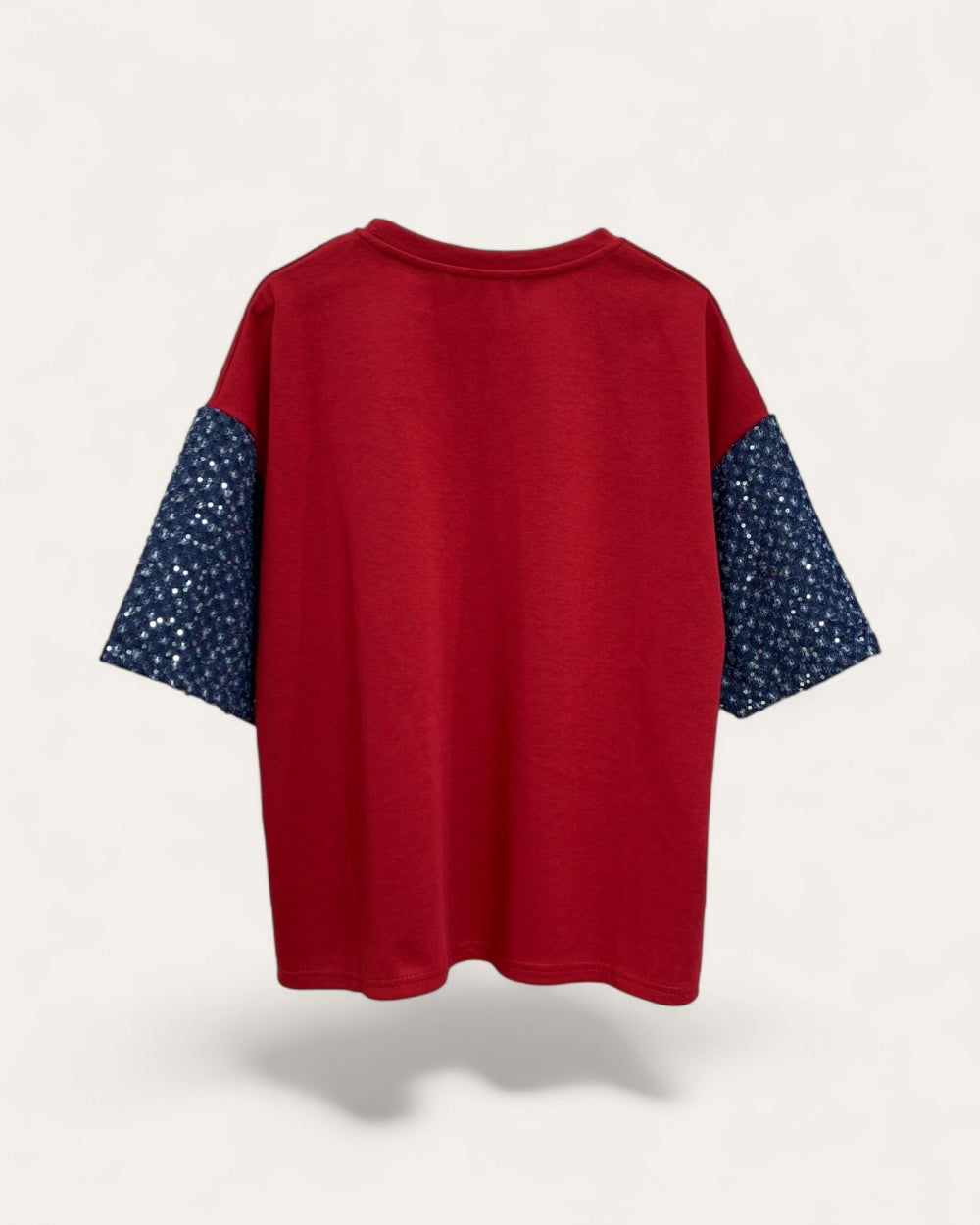 “LOVE HOLIDAY” Sequin Heart Tee - Zilvina