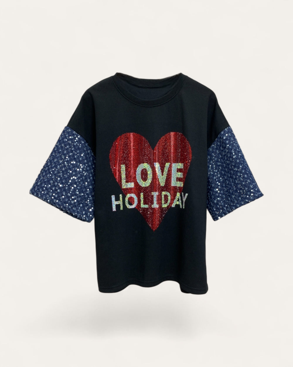 “LOVE HOLIDAY” Sequin Heart Tee - Zilvina