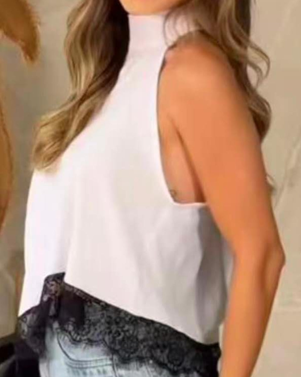 Minimal Halter Lace Hem Top - Zilvina
