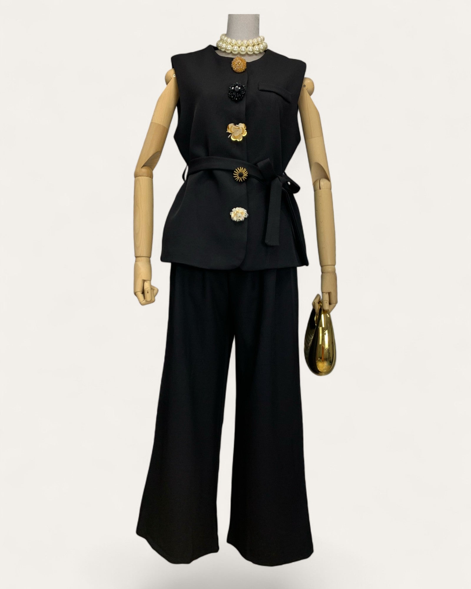 Chic Sleeveless Belted Suit Set