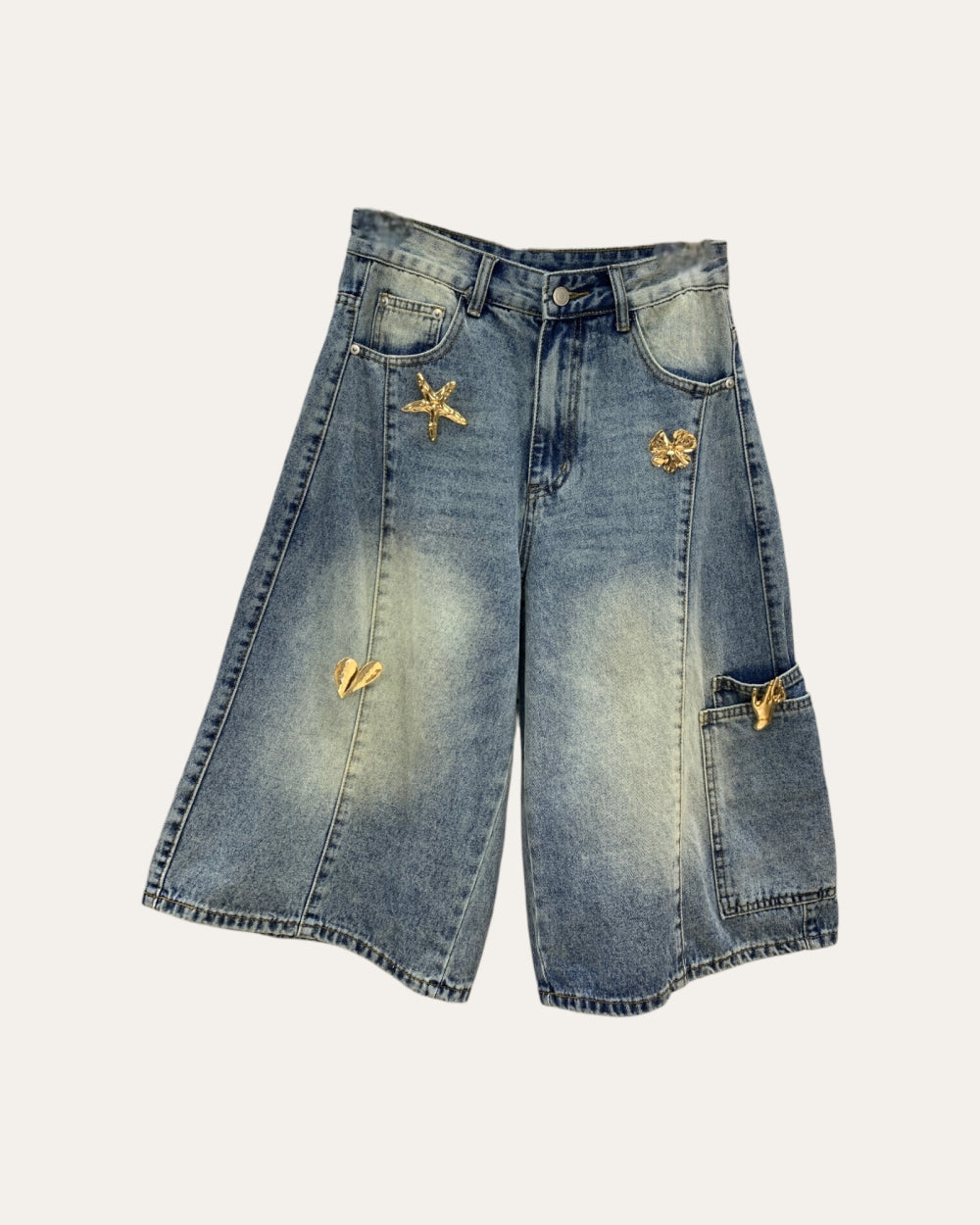 Pocket Detail Embellished Denim Shorts - Zilvina