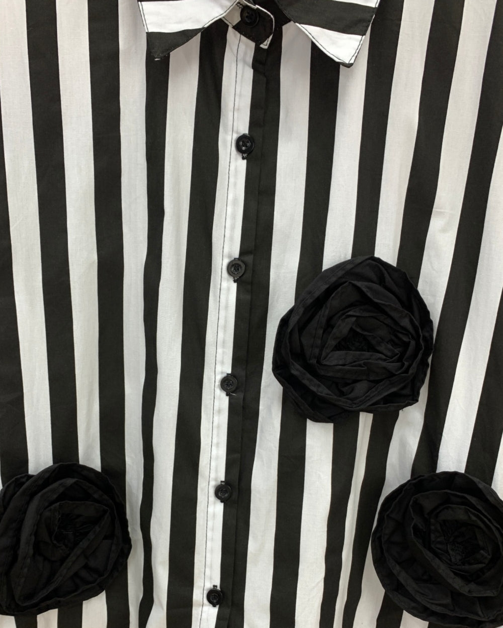 Rosette Appliqué Shirt - Zilvina