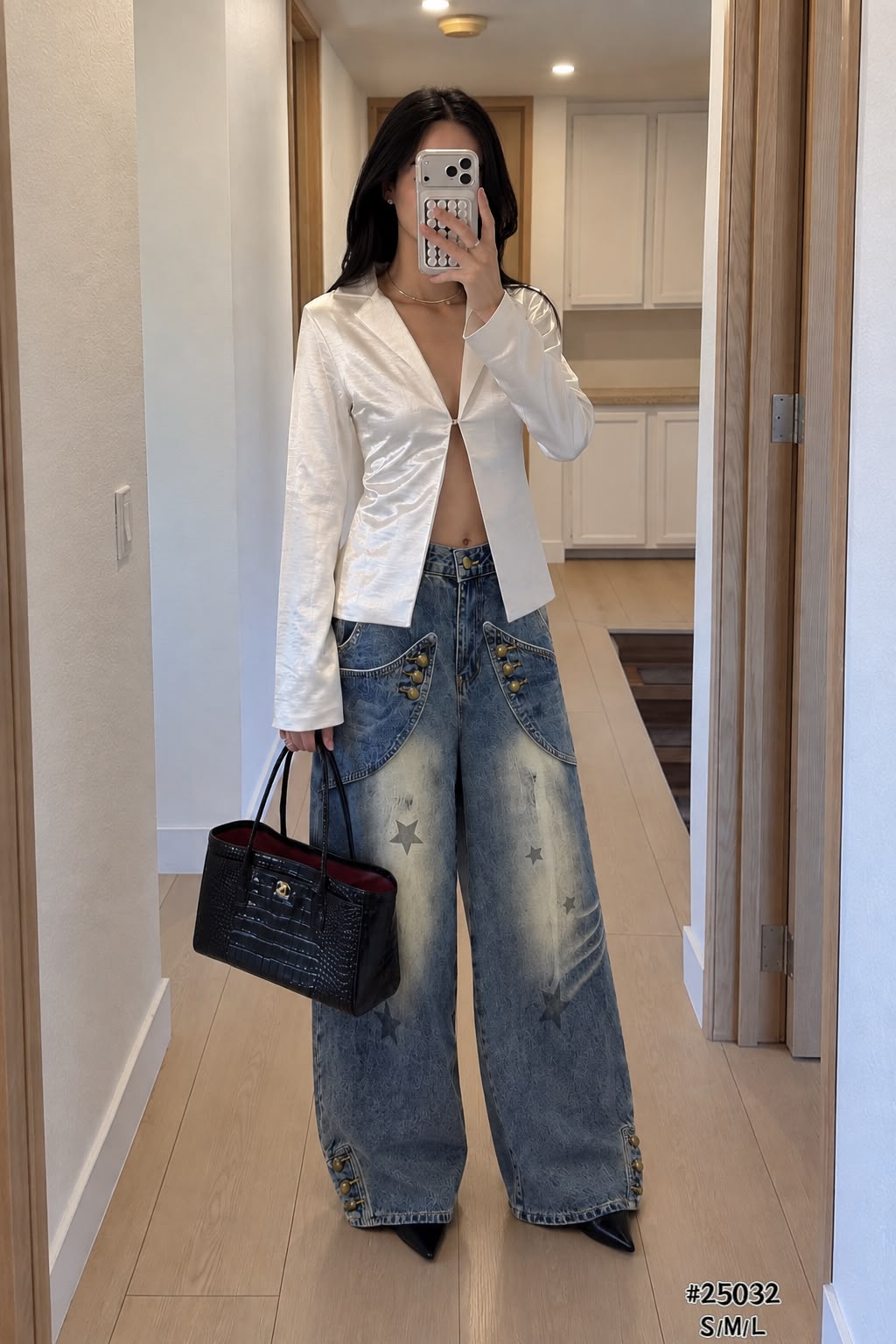 Star Detail Barrel-Leg Jeans - Zilvina