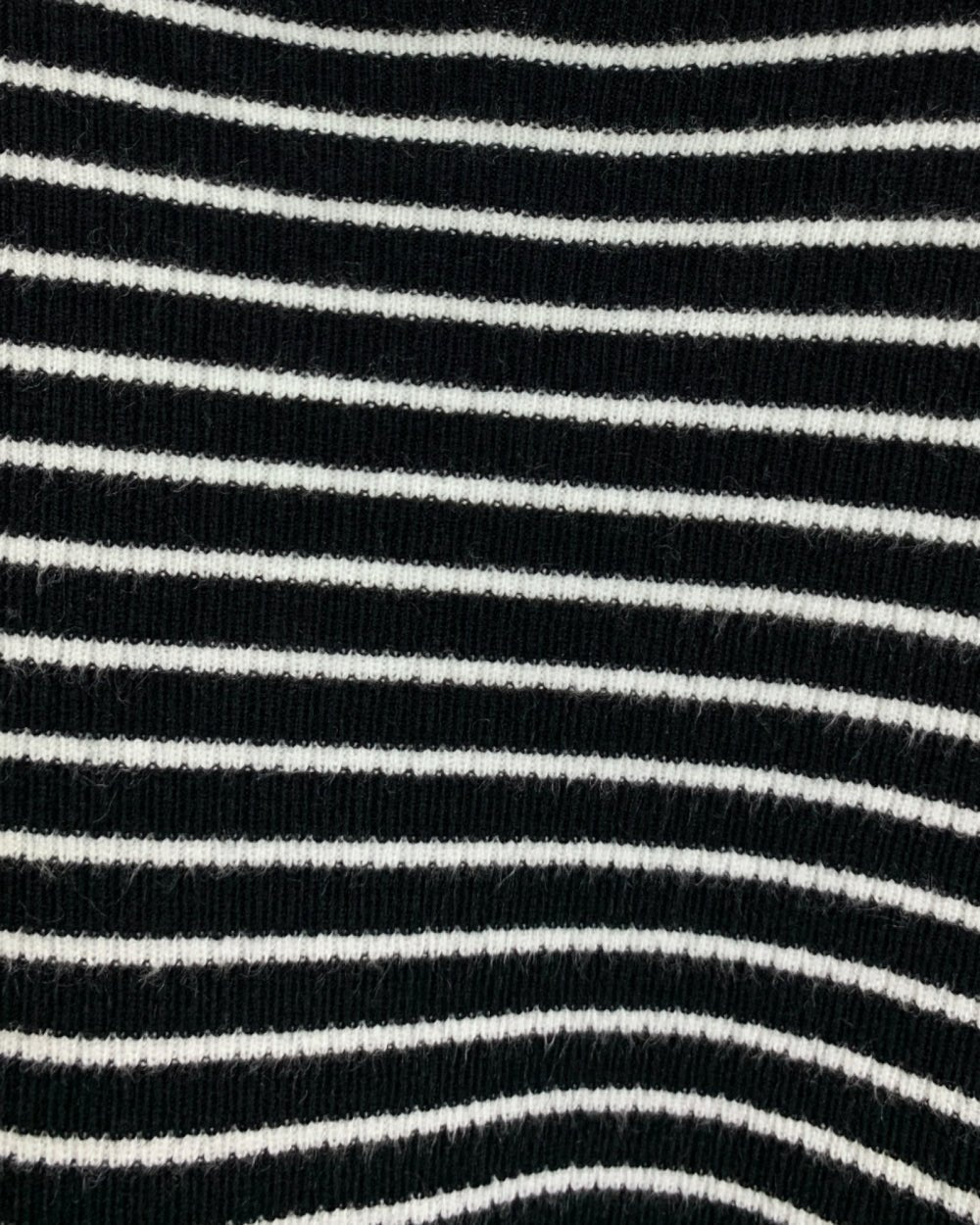 Stripe Contrast Collar Knit Top - Zilvina