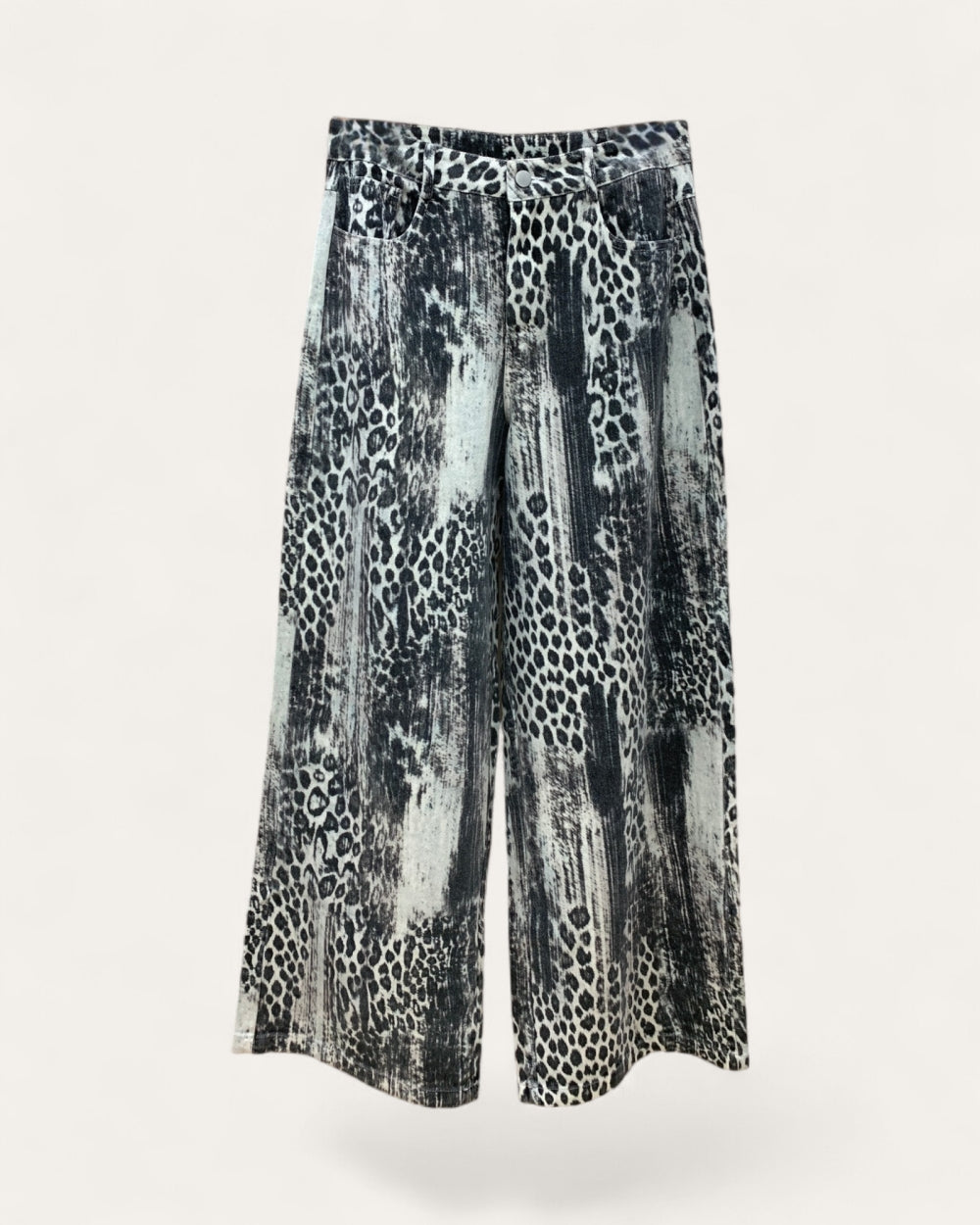 Washed Leopard Wide Leg Jeans - Zilvina